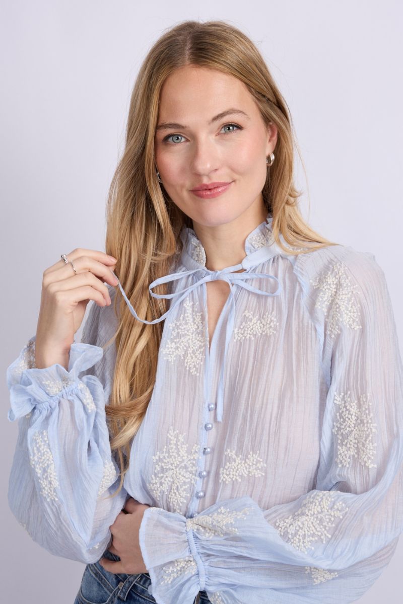 C&S The Label Lyra Blouse Blue Mist