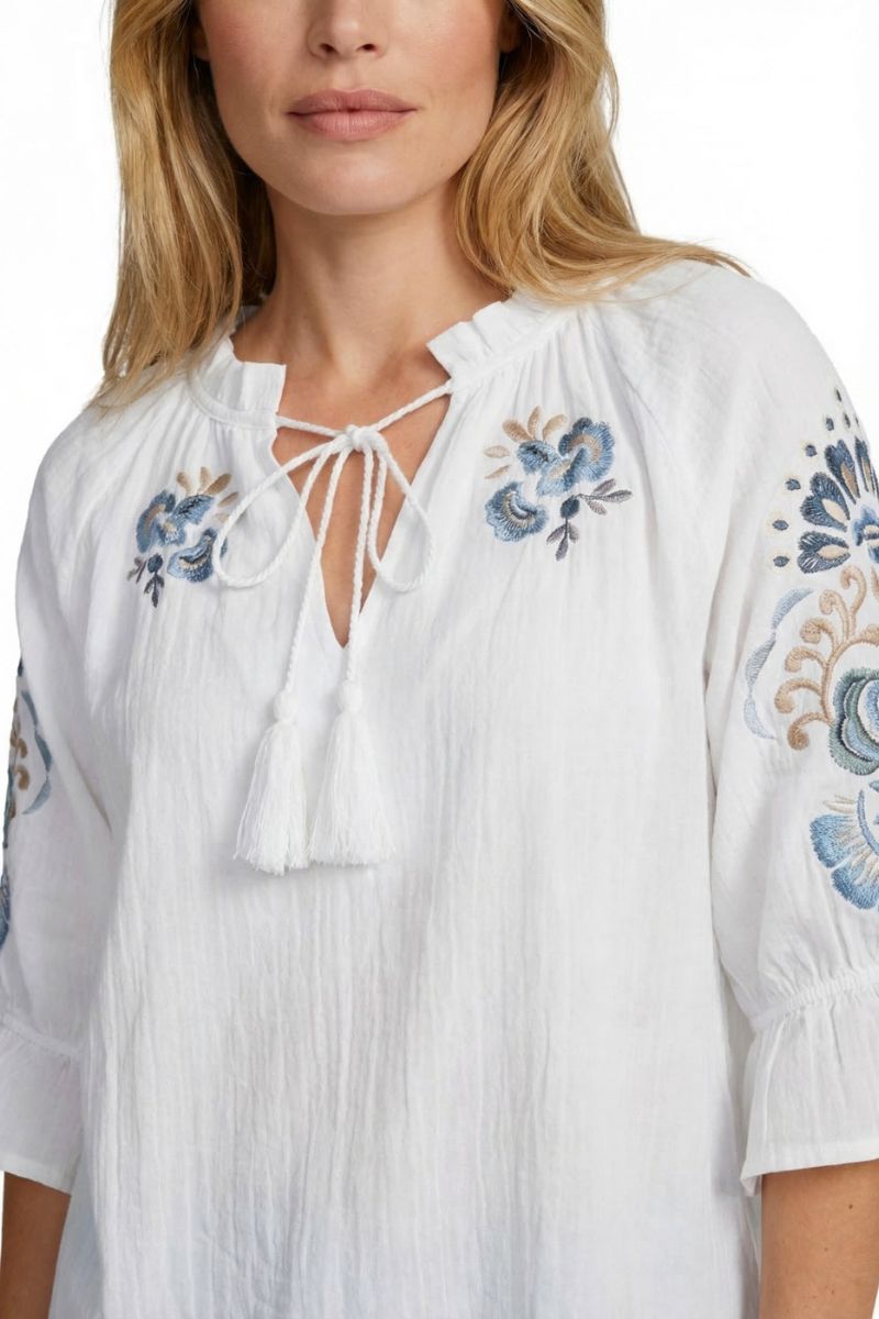 C&S The Label Lisette Blouse Offwhite/Cornflower Blue